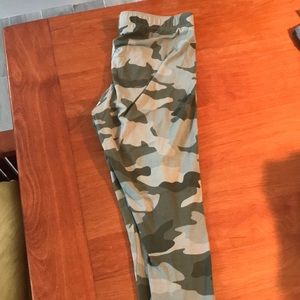 Garage Green Camo Leggings
